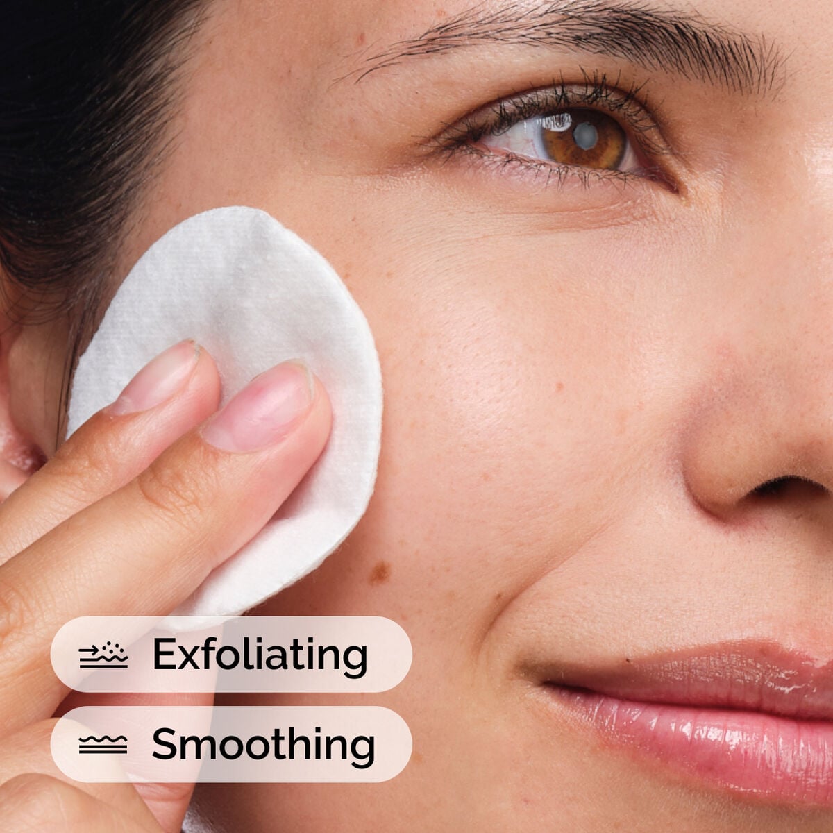 glycolic-acid-7-exfoliating-toner-y6 ord-glycolic-acid-exfoliating-toner-model-application-with-benefits.jpg